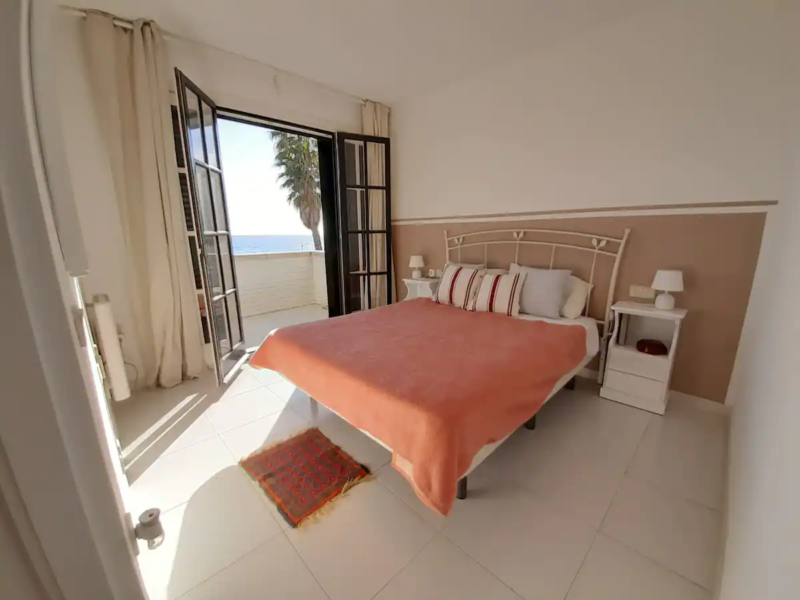 Casa en primera línea de mar, playa de Creixell (Tarragona)