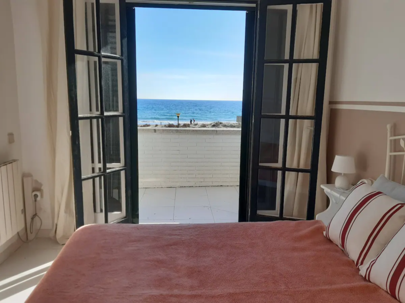 Casa en primera línea de mar, playa de Creixell (Tarragona)