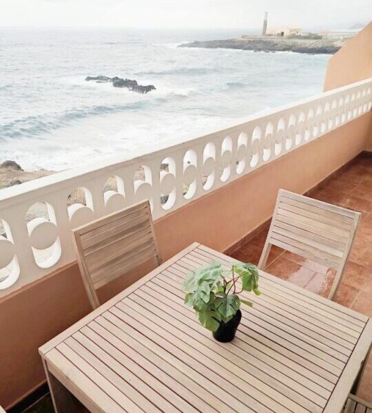 Mare Fuori | Apartamento en primera linea de playa en Los Silos, Tenerife