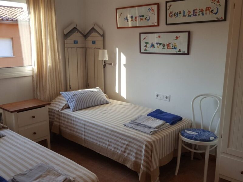 Casa cerca de la playa y con piscina